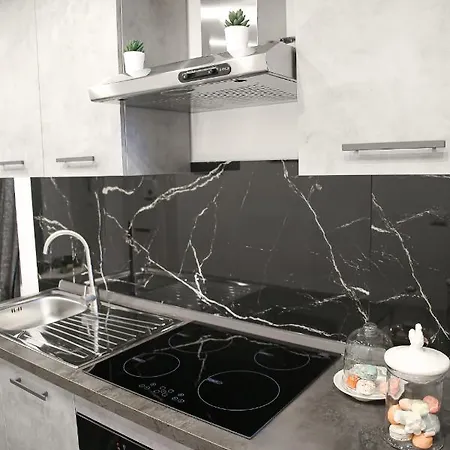 The Marble House Apartment
