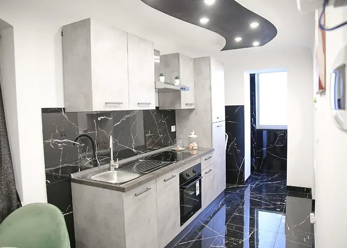 Apartament The Marble House *